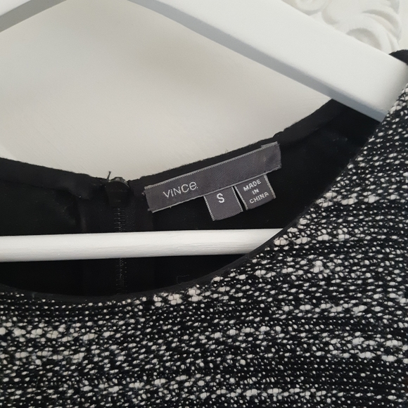 Vince textured shift dress - Picture 3 of 9